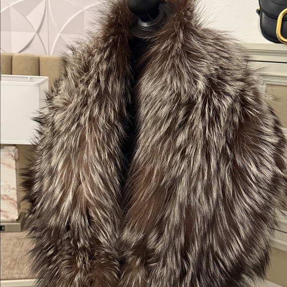 Saga fox fur stole wrap silver fox - Picture 7 of 13